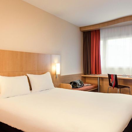 Ibis Strasbourg Centre Petite France Hotel Room photo